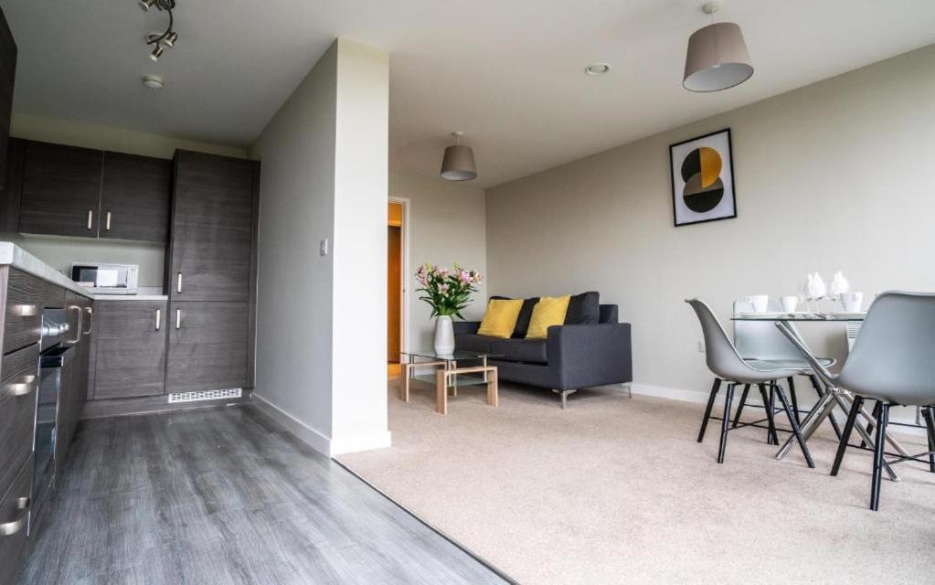Adelphi Wharf Luxury Apartments Манчестер Экстерьер фото