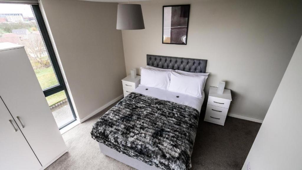 Adelphi Wharf Luxury Apartments Манчестер Экстерьер фото