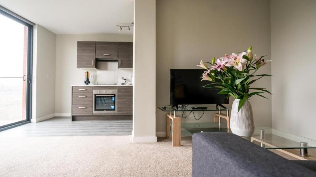Adelphi Wharf Luxury Apartments Манчестер Экстерьер фото